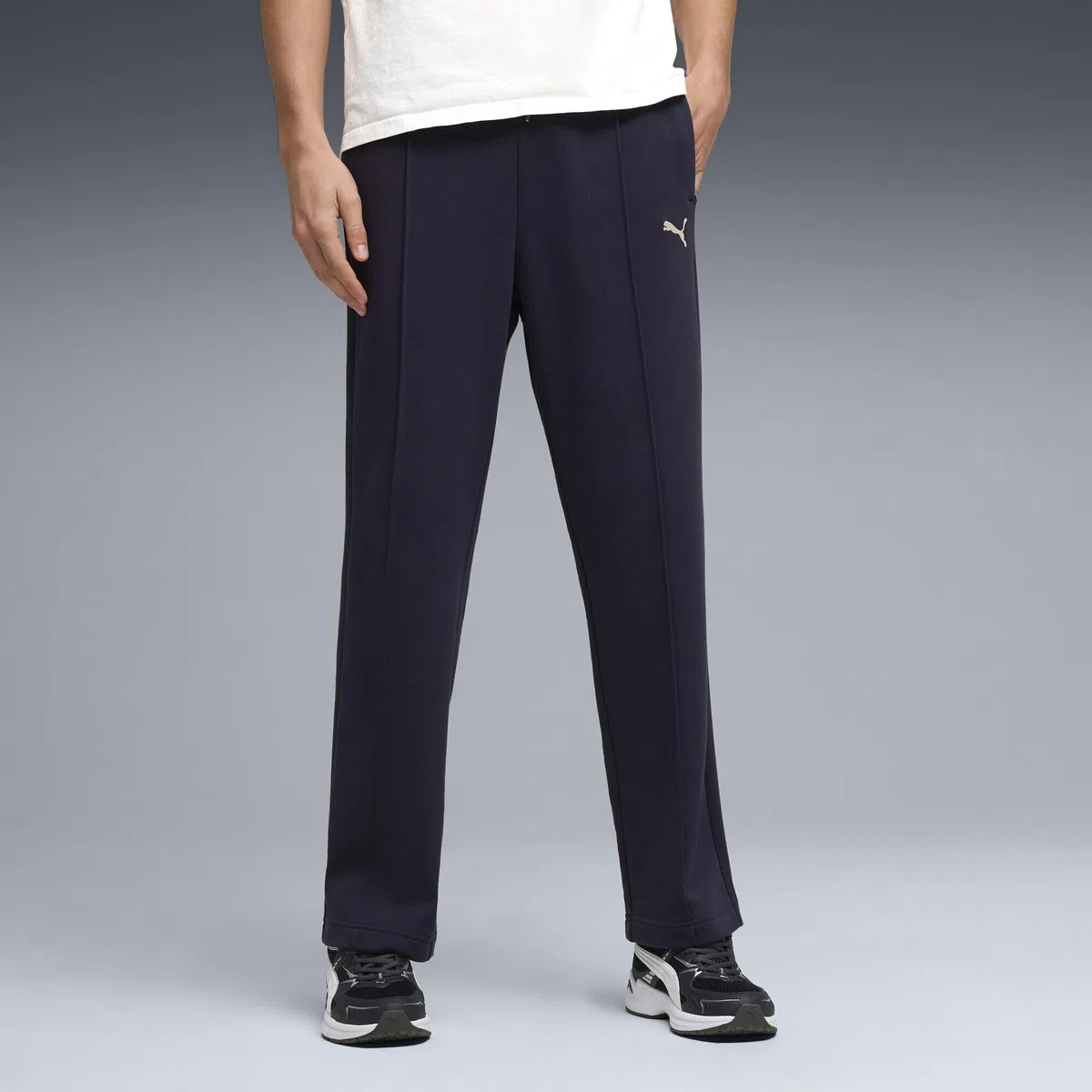 PUMA - Class Relaxed Pinnacle Track Pants TR, Pantaloni in Maglia Uomo