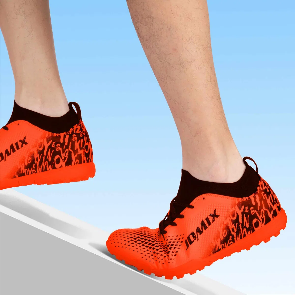 JOMIX Scarpe da Calcetto Calcio Unisex Bambini Ragazzi Adolescenti – Multitacchetti TF per Campi Sintetici ed Erba Artificiale – Leggere Resistenti Antiscivolo WOS250436 (Arancione, 39)