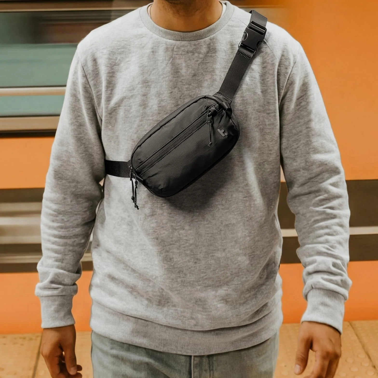 tomtoc 1,5L Borsa da Petto con Protezione RFID, Piccola Borsa a Tracolla per Uomini e Donne, Marsupio Uomo Tracolla Leggera e Impermeabile, Borsello Tracolla per Viaggi, Nero, Perfetto Regali Natale