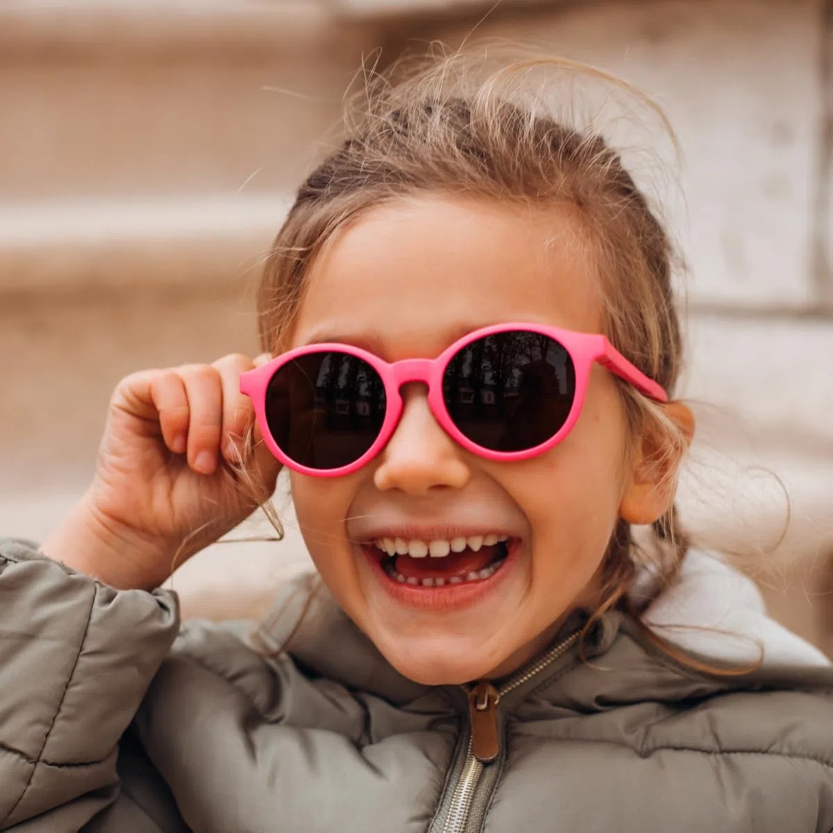 BÉABA, Occhiali da sole per bambini 4-6 anni, 100% protezione UV - CAT 3, protezione laterale, comfort ottimale, aste regolabili a 360°, Sunrise, Fuschia