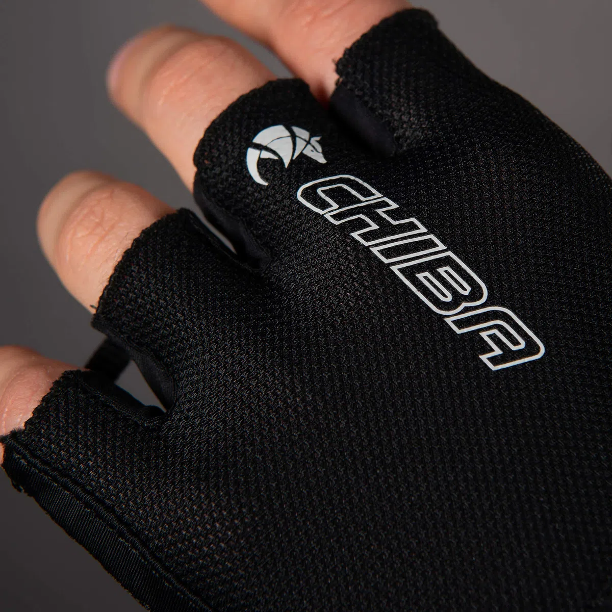 Chiba BioXCell Air | Guanti estivi da ciclismo per uomo e donna | Vestibilità elastica e ventilazione Airmesh | Imbottitura in gel BioXCell | Pratica clip & Quickpull