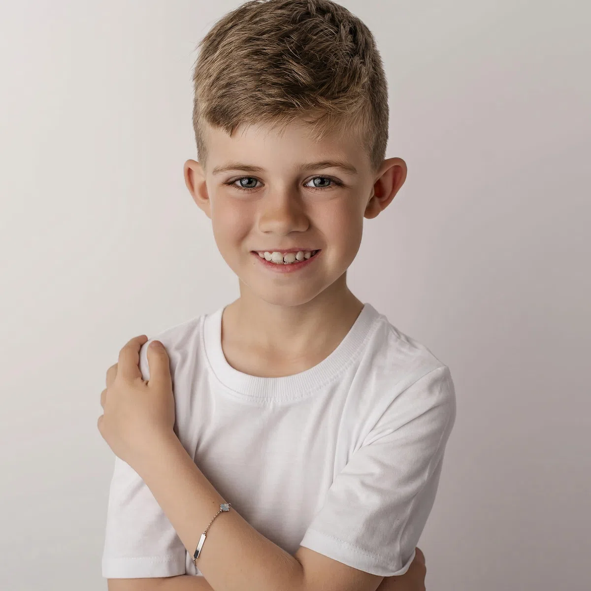 Sakrami Bracciale Bambini Argento 925 Piastrina Incidibile con Nome Orsetto Smaltato Kids Collection + Confezione Regalo Personalizzata - Braccialetto per Nascita Comunione o Battesimo