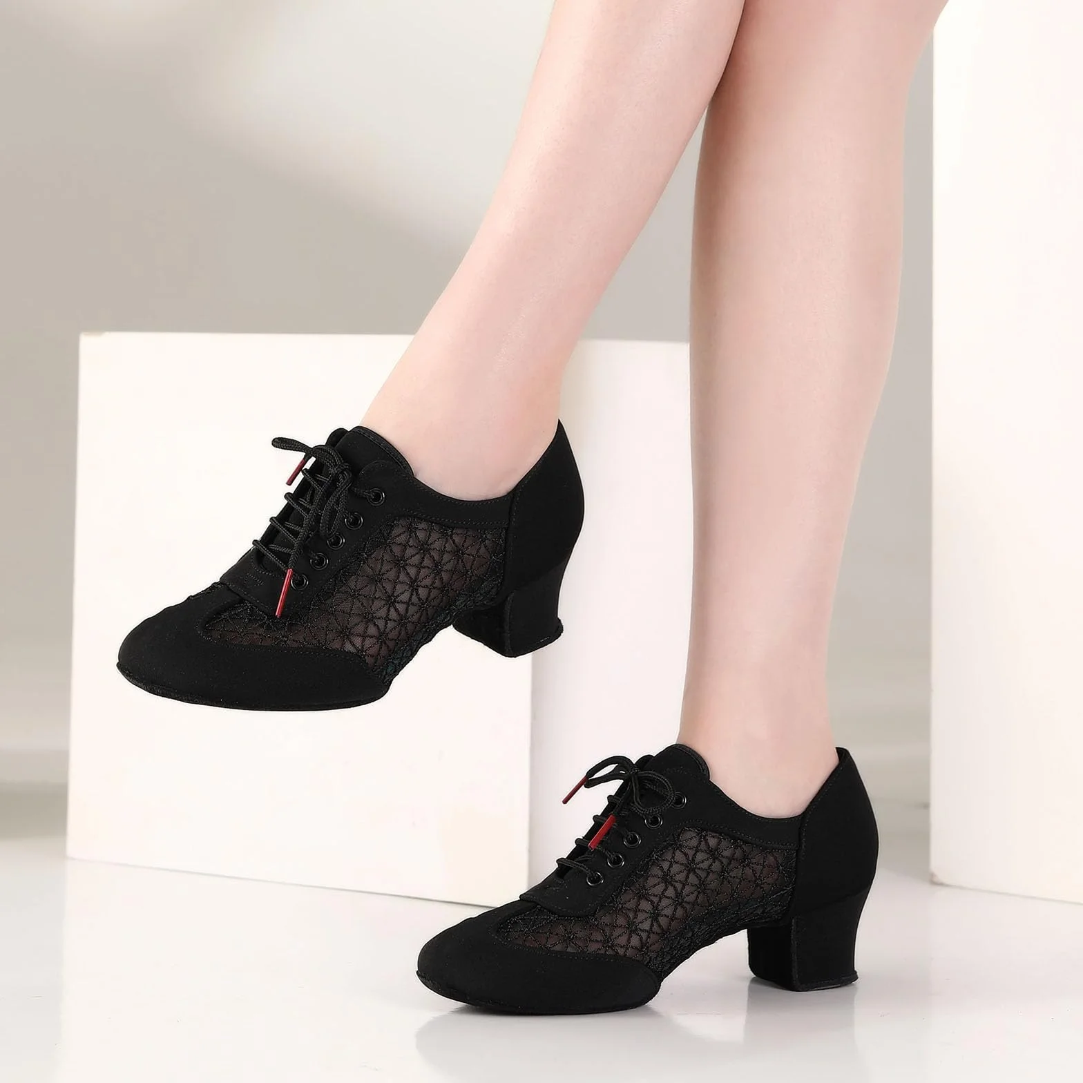 Scarpe da Ballo Latino Donne Salsa con Tacco Basso Punta Chiusa Scarpe da Ballo da Allenamento